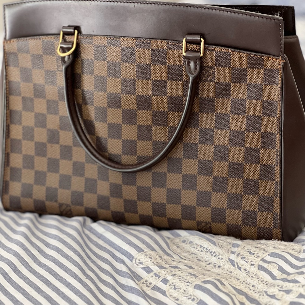 Louis Vuitton Handbag Authentic Pristine Condition - image 8